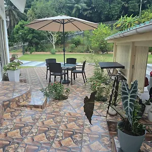 Loversnest Self Catering Maison d'hôtes